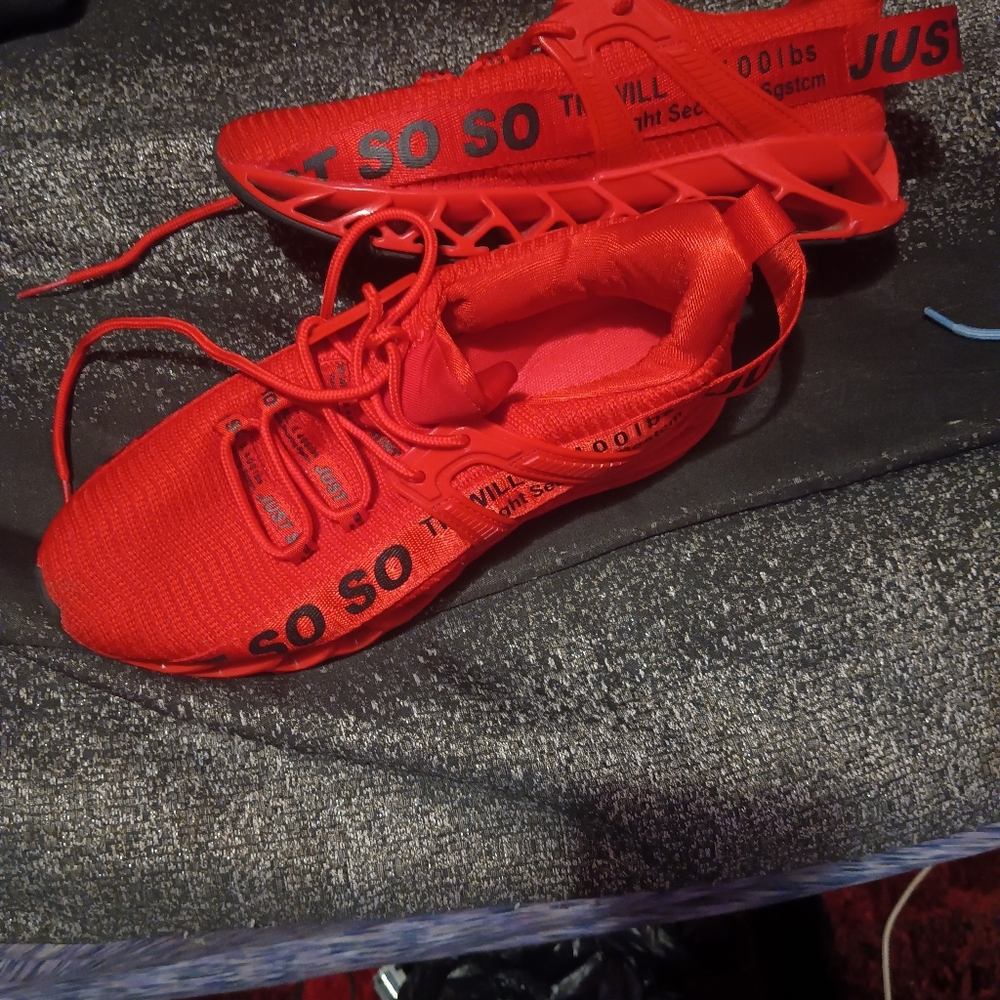 Red just soso sneakers